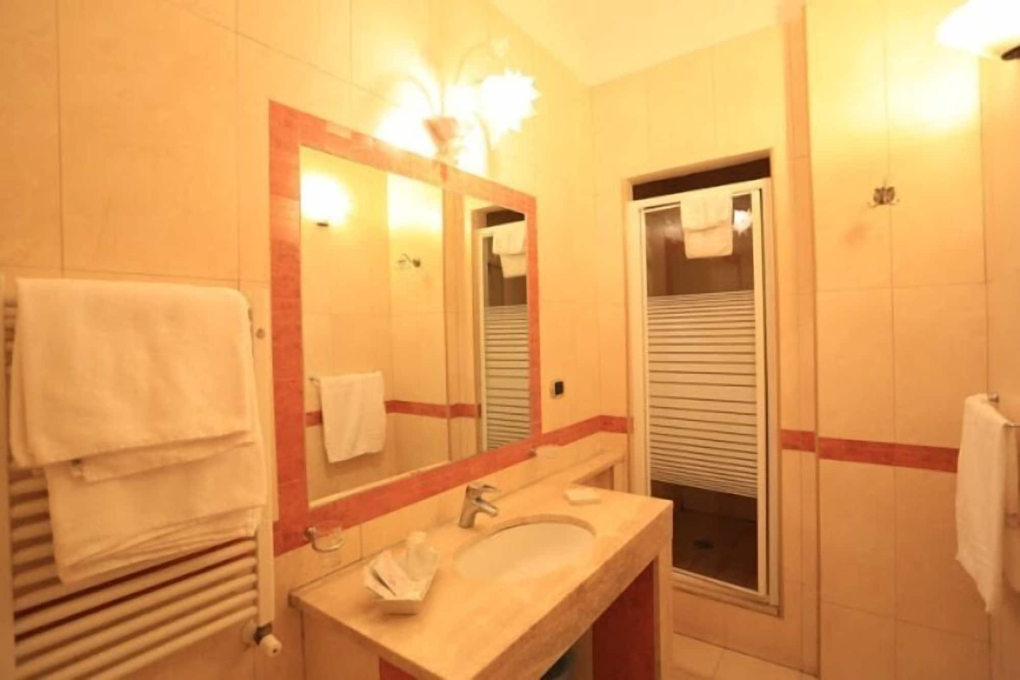 Bovio Suite Naples Room photo